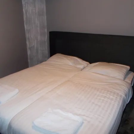 Urban City Centre Hostel-3